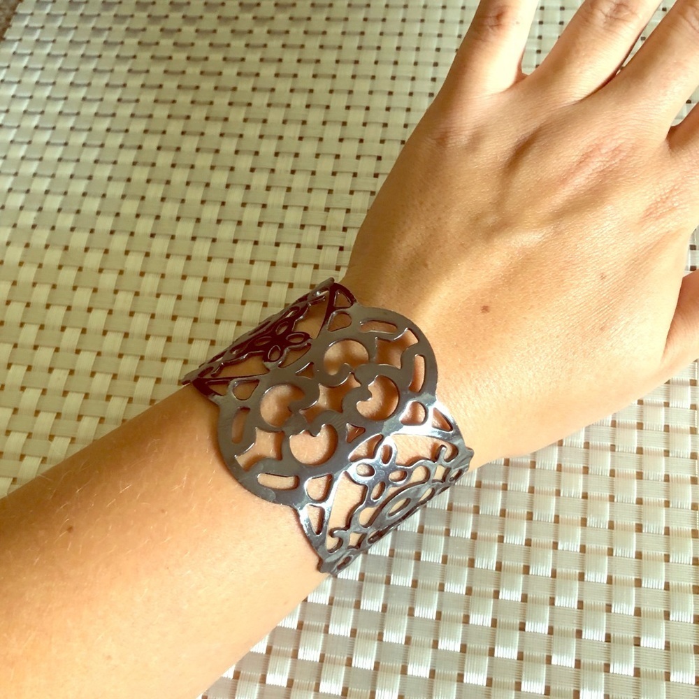 Beautiful Gray Silver metallic Bracelet